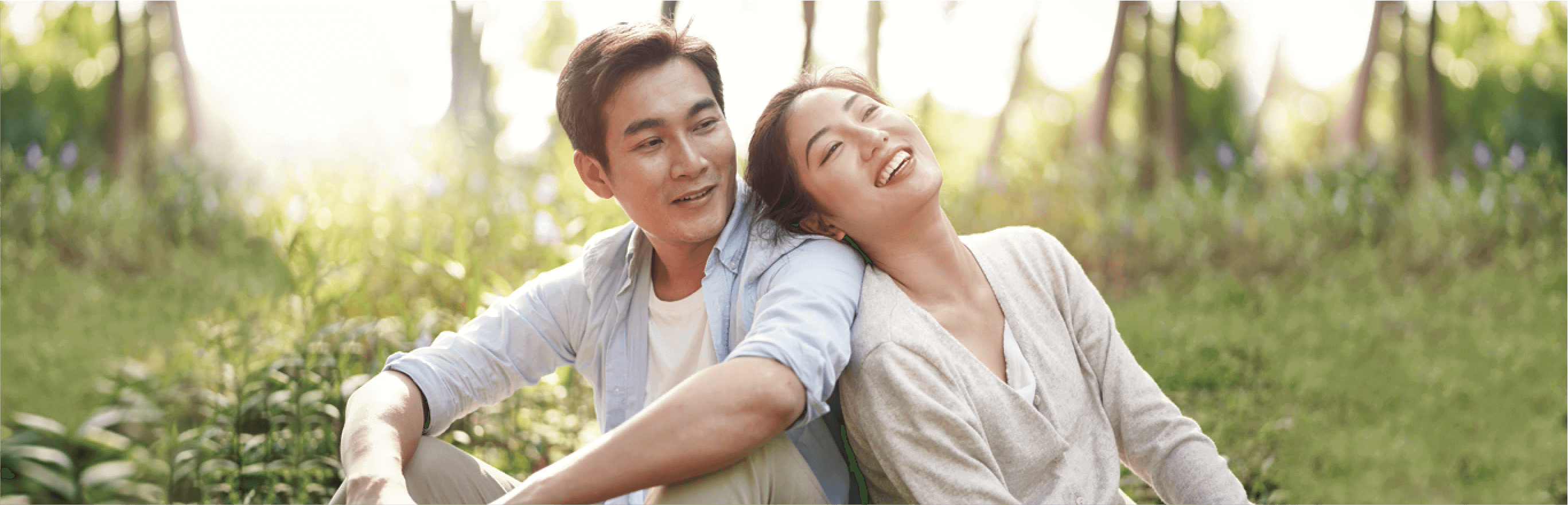 couple happy because having retirement plan
